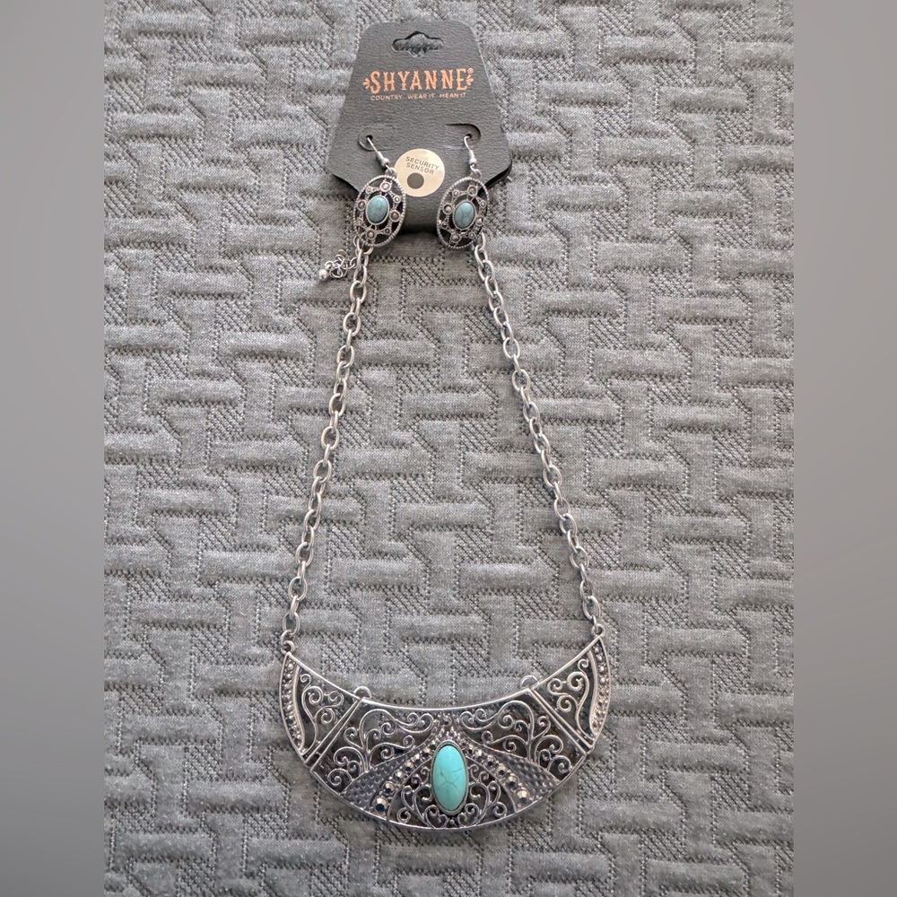 Silver/Turquoise Jewelry Set